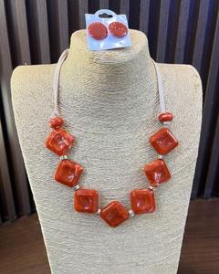 Collar de Cuentas de Resina Moderno para Mujeres y Niñas, Estilo Redondo y Bonito para Fiestas - Product Image 2