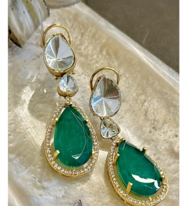 Hermosos Pendientes Colgantes de Clip con Soporte Trasero de Doble Zirconia Cúbica y Moissanita, Bañados en Oro de la Mejor Calidad, para Mujer, Ideales para Fiestas y Eventos Nocturnos - Product Image 1