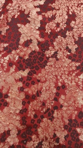 Tissu brocart jacquard Kinkhab en soie Banarasi, matériau tissé lourd avec des broderies Zari pour robe, lehenga, vêtement - Product Image 4
