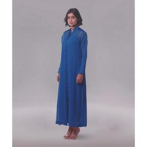 Vestido Camisero Maxi Azul Cobalto de Diseñador para Mujer, con Mangas Largas, Corte Recto, Estilo Chic y Sofisticado - Product Image 3