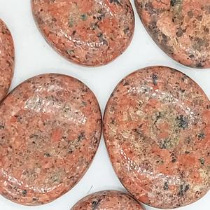 พลอยแกรนิตขัดเงาธรรมชาติทำมือ สำหรับทำเครื่องประดับ ขายส่งจำนวนมาก - Product Image 4