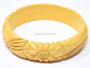 Colección de brazaletes de moda ecológicos de primera calidad Colores vibrantes y acabado elegante Accesorios de moda de madera y resina - Product Image 4