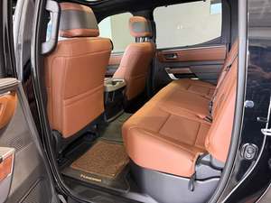 Camioneta Usada Tundra 2025 de Tamaño Completo, Doble Cabina, Versión Limitada, Motor 3.5L, Tracción en las Cuatro Ruedas, Caja de Cambios Automática - Product Image 4