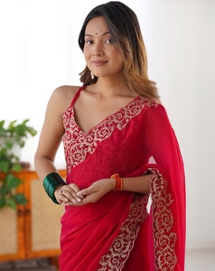 ผ้าส่าหรีปักลายสีชมพู KV พร้อมเสื้อท่อนบนแบบยังไม่เย็บติดกับกางเกง - Product Image 2