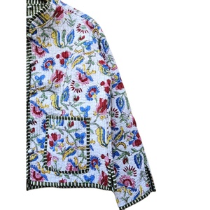 Veste élégante pour femmes indiennes, faite à la main, légère, réversible, écologique, col en V, manches longues, automne/hiver, coton, imprimé animal - Product Image 3