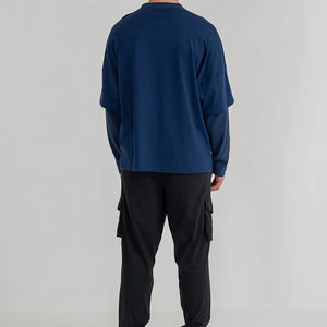 Camiseta de algodón de doble capa para hombre, color azul, con logotipo personalizado, camiseta de doble capa de alta calidad para hombre, para uso casual y estilo urbano. - Product Image 3