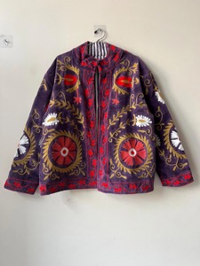 Abrigo de Terciopelo Bordado con Flores Vintage para Mujer, Talla Grande, Cuello Redondo, Manga Larga, Invierno, Casual, Ecológico, Estilo Bohemio, Patrón Suzani - Product Image 1