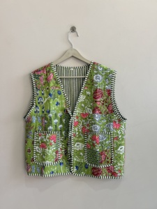 Gilet matelassé patchwork fait main pour femme, motif floral - Product Image 5