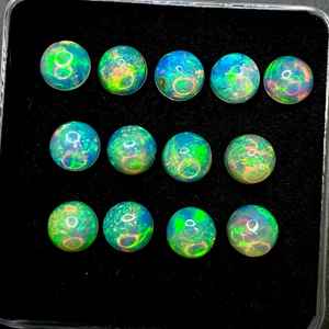 Lot de cabochons d'opale éthiopienne multi-feu, pierres précieuses rondes de 4 mm, 5 mm, 6 mm, 7 mm, 8 mm, 9 mm pour la fabrication de bijoux - Product Image 1