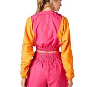 2026 ropa de calle atlética personalizada Colorblock recortada cuello alto chaqueta cortavientos conjunto de pantalones cortos a juego - Product Image 3