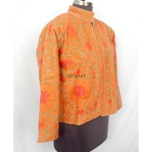 Chaqueta de Tela Cotrise Acolchada con Bordado Floral Hecho a Mano, Detalle de Botones, Forro de Algodón a Rayas, Transpirable, Ecológica, Gruesa para Invierno - Product Image 4