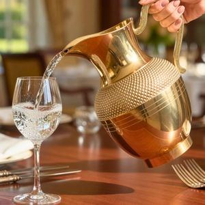 Carafe à eau en laiton, pichet en métal, produits de haute qualité, design accrocheur, poignée en laiton, article de boisson, article utilitaire - Product Image 2