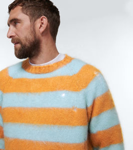 <b>Men</b> Long Sleeve Round Neck Sweater Fluffy Fuzzy Distressed Mohair And Wool-Blend <b>Light</b> <b>Blue</b> Border Sweater - Product Image 5