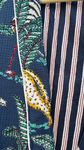 Bata de algodón tipo kimono con estampado floral, ligera, para spa o descanso. - Product Image 4