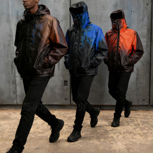 Chaqueta Cortavientos de Alta Calidad con Capucha, Reflectante al Calor, con Logotipo Personalizado, Fabricada con Material Termosensible que Cambia de Color - Product Image 3