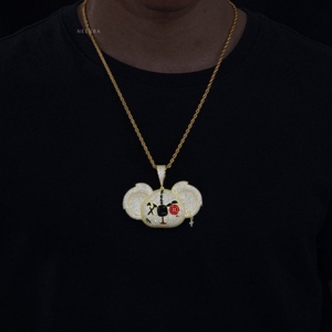 Colgante de Koala Enojado - Desata el Lujo Salvaje con el Colgante de Hip Hop de Plata 925 y Moissanita, Colgante de Cara de Oso Totalmente Cubierto de Piedras - Product Image 4