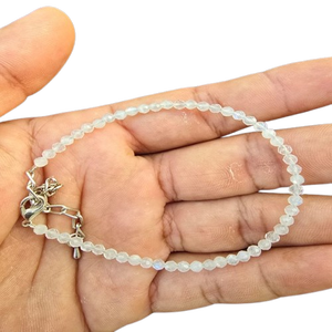 Pulsera de Piedra Lunar Blanca Arcoíris, Hermosas Cuentas de Cuarzo Ágata Natural de Calidad, Artesanía en Piedra Semipreciosa con Grabado a Mano - Product Image 2