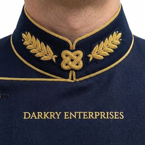 Servicio de Fabricación de Prendas a Medida con Bordado de Hojas de Roble y Bollos en Oro, Cuello Azul Marino, Hecho a Mano - Product Image 5