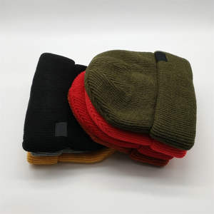 Bonnet en tricot solide sur mesure, doux et chaud, avec revers, pour l'hiver, style décontracté, extensible, pour l'extérieur - Product Image 3