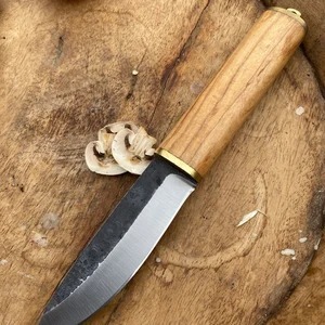 Couteau de brousse en acier carbone fait main avec manche en bois et étui en cuir |   Couteau médiéval - Product Image 3