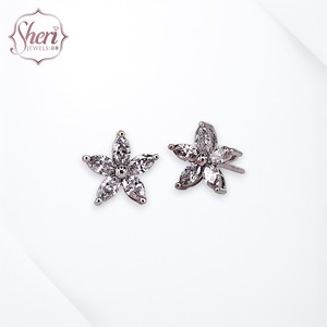 [Sheri Jewels] Pendientes clásicos de oro blanco macizo de 18 quilates con diamantes naturales de corte marquesa para mujer, claridad SI1-SI2, 0,56 quilates - Product Image 1