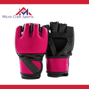 Guantes Profesionales de MMA y Boxeo de Cuero PU con Logotipo Personalizado, Cierre de Seguridad, Antideslizantes, Correa de Muñeca Ajustable, Hechos en Pakistán - Product Image 5
