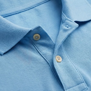 Polo en piqué de coton bleu clair à manches courtes pour homme, décontracté, respirant, coupe classique, design tricoté uni - Product Image 4