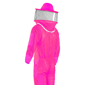 Combinaison de travail moderne et ventilée pour apiculteurs, fabriquée au Pakistan, pour une expérience confortable, tenue professionnelle et sportive. - Product Image 3