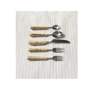 Juego de cubiertos de acero inoxidable chapado en oro con mango de resina, Set de cubertería de diseño lujoso de alta calidad para corte de queso - Product Image 4