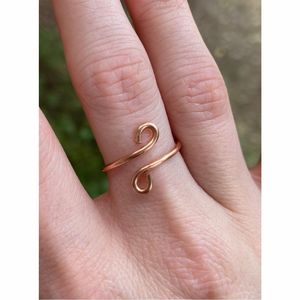 Bague ajustable en fil de cuivre, minimaliste, ouverte, pour femme, bijoux bohèmes faits à la main, vente en gros, bague en cuivre - Product Image 1