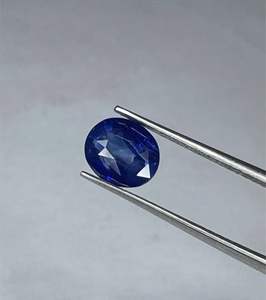 Zafiro azul natural suelto de 1.60 quilates, zafiro azul ovalado de las minas de Ceilán, zafiro azul de Sri Lanka. - Product Image 4