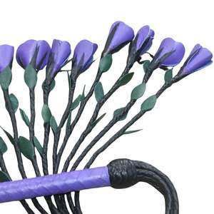 Flogger en cuir véritable fait main avec poignée équilibrée et lanières lisses pour débutants et joueurs confirmés - Product Image 5