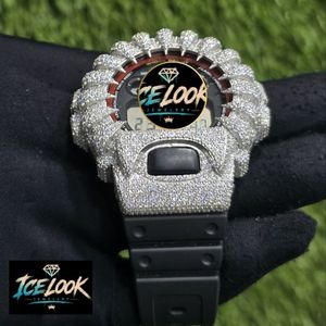 Reloj Digital de Lujo ICE LOOK con Pedrería, Caja Cuadrada de 40 mm, Reloj de Cuarzo para Hombre con Correa de Goma y Cierre de Botón a Presión - Product Image 4