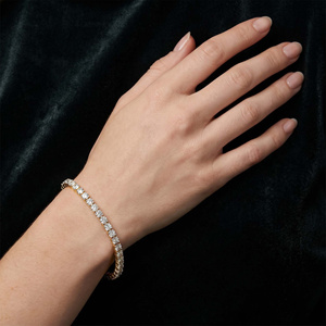 สร้อยข้อมือเพชรทรงกลมแบบเทนนิส รุ่นดาร์ซี่ สีฟ้าไอซ์บลู ทองคำขาว/ทองคำเหลือง/ทองคำชมพู 10k/14k/18k สำหรับผู้หญิงและเด็กผู้หญิง - Product Image 5