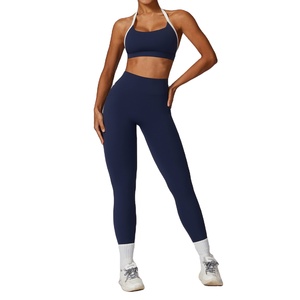 2026 tenue d'entraînement de gymnastique personnalisée pour femmes contrôle du ventre taille haute 2 pièces licou dos nu Yoga Fitness ensembles genou longueur court - Product Image 2