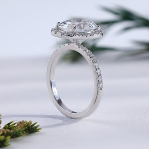 Elegante Anillo de Diamantes Cultivados en Laboratorio, Ovalado, en Oro Blanco, con Micro Pavé y Halo, para Boda, Compromiso, Aniversario, Regalo de Joyería Fina - Product Image 3
