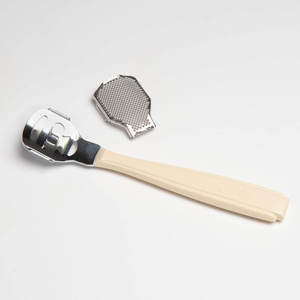 Râpe à callosités double face en acier inoxydable et plastique, instrument de pédicure pour le soin des pieds - Product Image 6