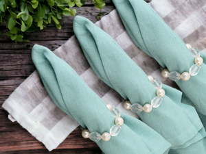 Hot Selling Elegant Sparkle <b>Bead</b> Design Handmade Fancy Christmas Napkin Ring Luxury Butterfly Party Table Use Factory Wholesale - Product Image 3
