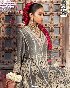 Ensemble Sharara Riwaayat Ash Gold pour Diwali et les fêtes - Vêtement traditionnel pour femmes en soie, longueur au sol, avec fonction de séchage rapide - Product Image 6