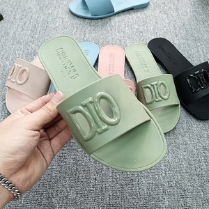 YESTEEM Sandalias Planas de Verano para Mujer con Diseño Europeo de Punta Abierta, Estilo Slip-On a la Moda para Exteriores - Product Image 2