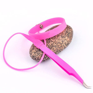 Pince à épiler pointue en acier inoxydable avec protège-poignet en caoutchouc pour pose d'extensions de cils – Outil de beauté professionnel - Product Image 2