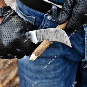 Nouveau design Couteau fixe de chasse et de camping en plein air, forgé à la main, en acier Damas, avec bord biseauté, manche en os de chameau, style bec d'oiseau/falaise. - Product Image 3