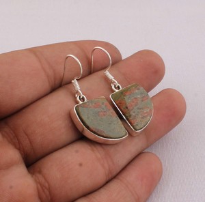 Boucles d'oreilles pendantes demi-lune en argent sterling 925 avec unakite, pierre précieuse naturelle verte et rose, bijoux faits à la main, vente en gros, personnalisables - Product Image 2