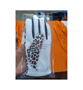 ถุงมือกอล์ฟสำหรับผู้ชาย มือซ้าย/ขวา หนังแกะแท้ Cabretta นุ่ม ระบายอากาศได้ดี กันลื่น ปักโลโก้ได้ ถุงมือกอล์ฟสำหรับเล่นกลางแจ้ง แบรนด์ดัง - Product Image 3