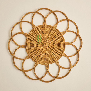 Plato Decorativo de Bambú Ecológico Estilo Bohemio, Decoración de Pared, Salvamantel con Diseño Floral, 33/35cm, Hecho en Vietnam - Product Image 3