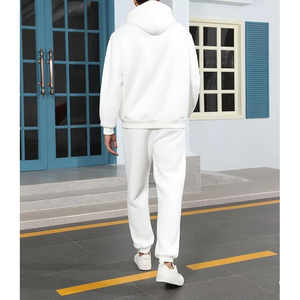 Ensemble de pulls personnalisés Urban-Edge – Impression à chaud à contraste élevé sur coton biologique épais - Product Image 4
