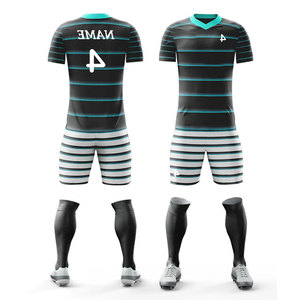 Nouvel ensemble de maillot de football en polyester à manches courtes avec short – Vente en gros à bas prix – Tenue de sport personnalisable - Product Image 4