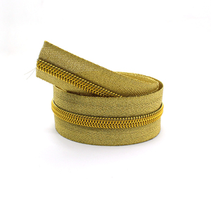 Haute qualité # 5 bandes de fermeture éclair en nylon doré, dents métalliques dorées, ruban lurex doré pour vêtements - Product Image 1