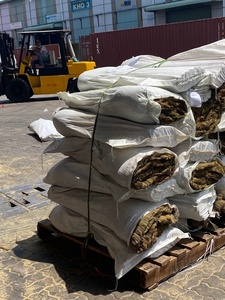 Balai en bambou portable amélioré - Poignée ergonomique et fibres de paille |   Outil de nettoyage doux pour voiture et meubles, balai à herbe pas cher Grass Tiger - Product Image 5