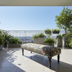 Banco Kilim Hecho a Mano con Lana y Yute, con Patas de Madera Maciza |   Banco otomano tapizado, mueble hecho a mano, banco otomano, banco para dormitorio - Product Image 4